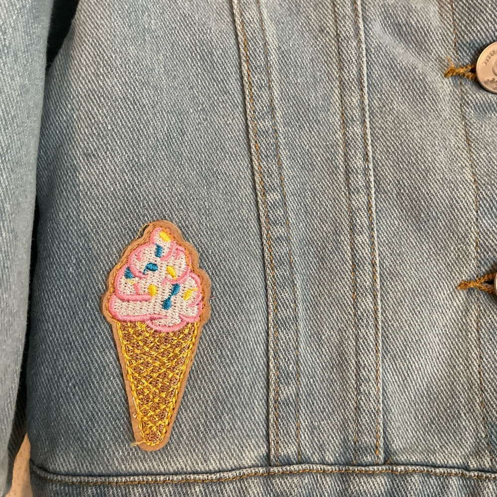 Mud Pie Girls Preppy Light Blue Jean Jacket with Fun Patches size 2/3T - Picture 8 of 11
